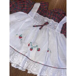 Vintage 18 mo shirt red plaid with strawberries white eyelet lace smock look‎